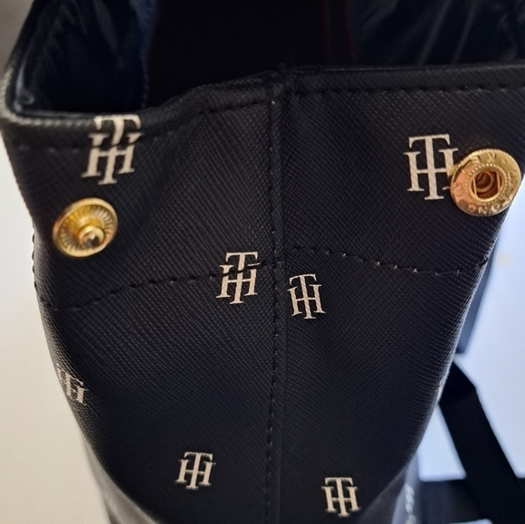 NWT Tommy Hilfiger Trendy Backpack  11\